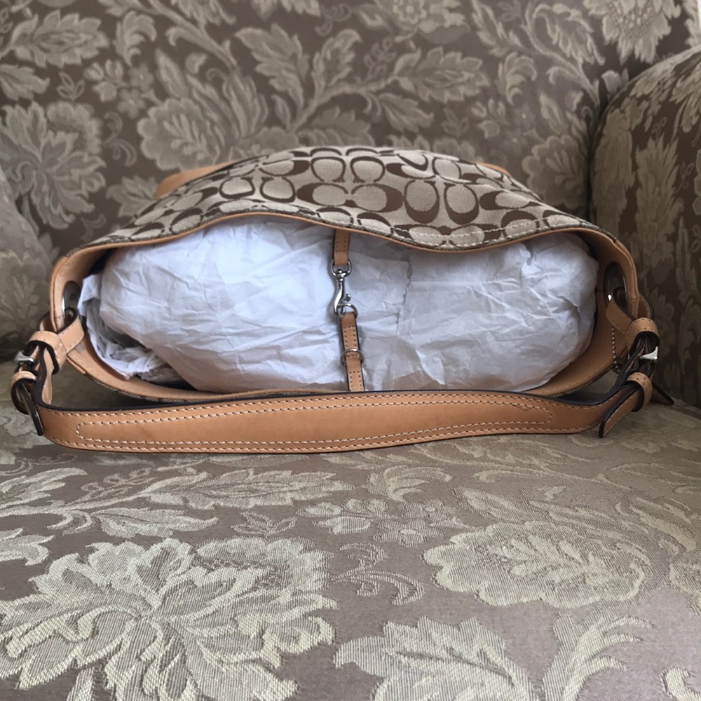 Coach Handbag - Picture 5 of 8